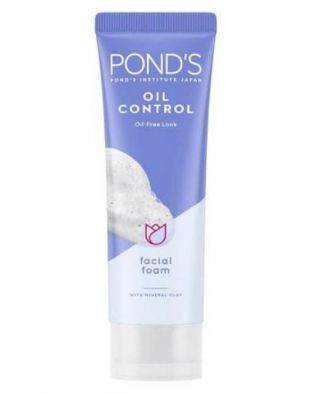 Pond's Oil Control Facial Foam Oil-Free Look with Mineral Clay