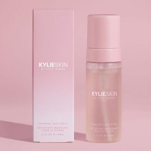 Kylie Cosmetics Foaming Face Wash 