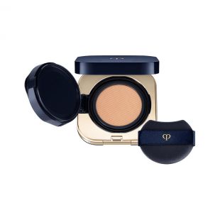 Cle de Peau Beaute Radiant Cushion Foundation Natural BF20 Light Medium Buff