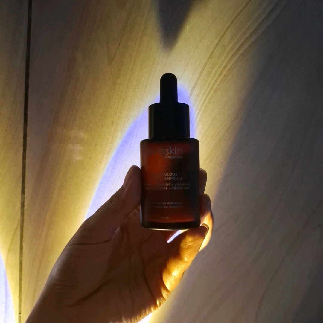 Miraculous Retinol Ampoule imgfdn-a6f05a28-c7f3-49d5-9a3c-7a6e0511643b