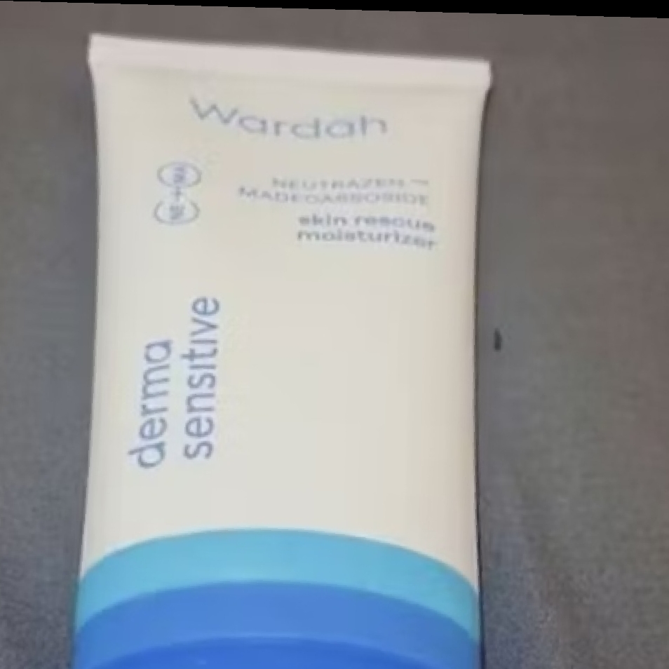 Derma Sensitive Skin Rescue Moisturizer imgfdn-41e15086-0512-42bc-bd95-c35b09921057