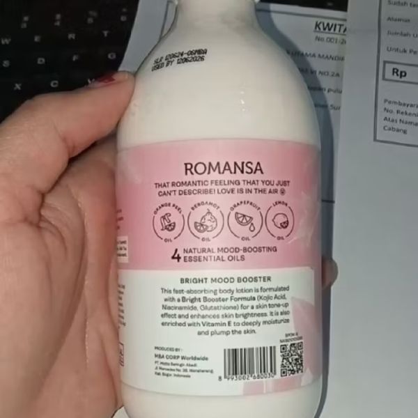 Bright Mood Booster Body Lotion - Romansa imgfdn-812ed3a2-13d9-4018-8037-d6e7058bfbb3