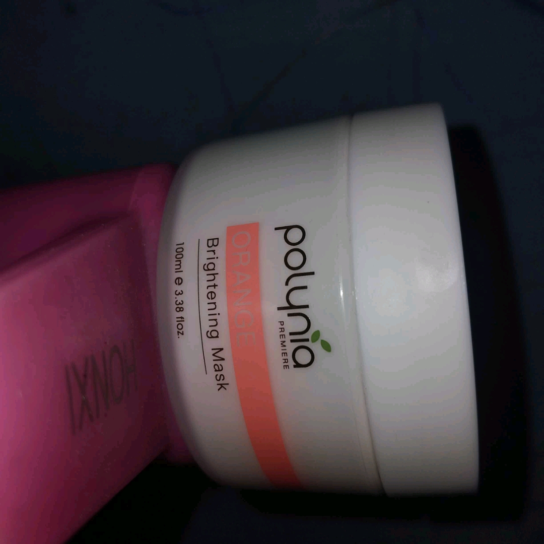 Orange Brightening Mask imgfdn-e2fb97a7-a400-4ebe-81cb-a7e7b0c08f2a