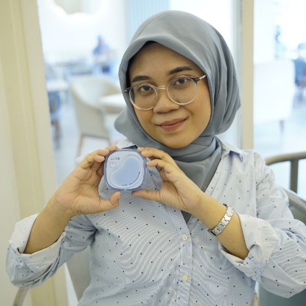 Lite Skin Filter Cushion - 03 Oat imgfdn-43a36457-5514-455c-be18-3a99431f1262