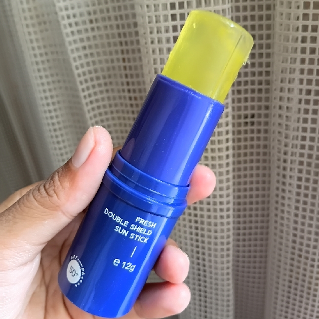 Fresh Double Shield Sun Stick SPF 50+ PA++++ imgfdn-e7a9ab06-949b-4adc-98cb-e8c833446f3b