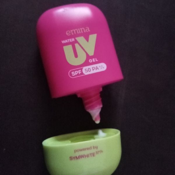 Emina UV Gel Sunscreen SPF 50 PA++++ - Water imgfdn-1dbf154d-f7d1-494f-903e-cb7ecebf071b