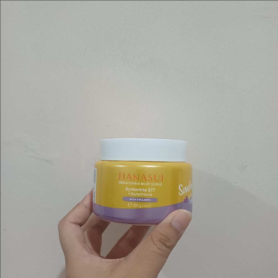 Brightening Body Scrub - Sunshine Glow imgfdn-423d9035-ab58-4a12-b019-e2e7ca18b772