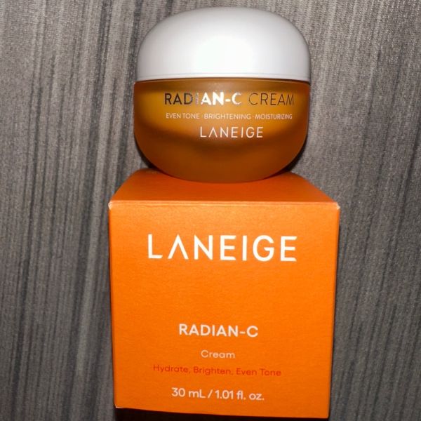 Radian-C Cream imgfdn-150b08d6-8dc6-497d-b582-b75b03bb53d6