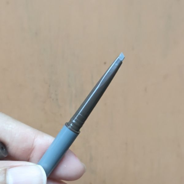 Natural Look Eyebrow Matic - Dark Brown imgfdn-3dd4b718-4d7b-4284-9755-58eb5f5ce4d3