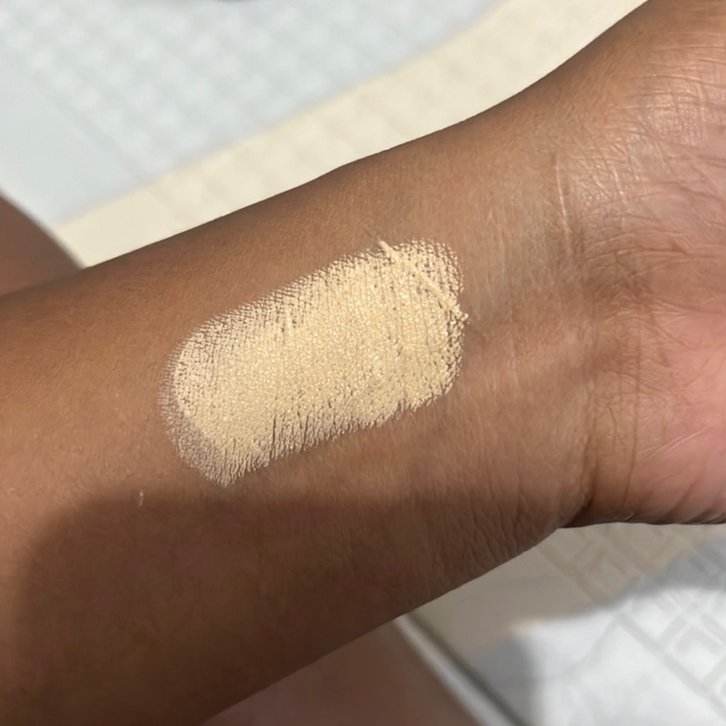UV Whitening 4 Beauty Benefits Concealing Base - 03 Creme Beige imgfdn-884ccbd4-11e1-4455-825a-f3ff6c7c1047