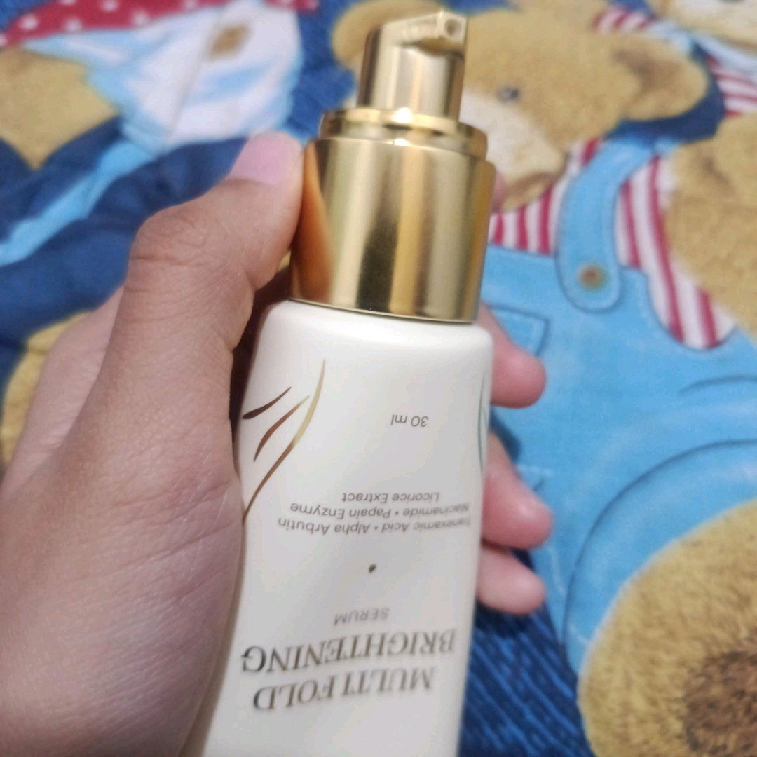 Multi Fold Brightening Serum imgfdn-82b517ce-318f-474a-b883-ed57df75a008