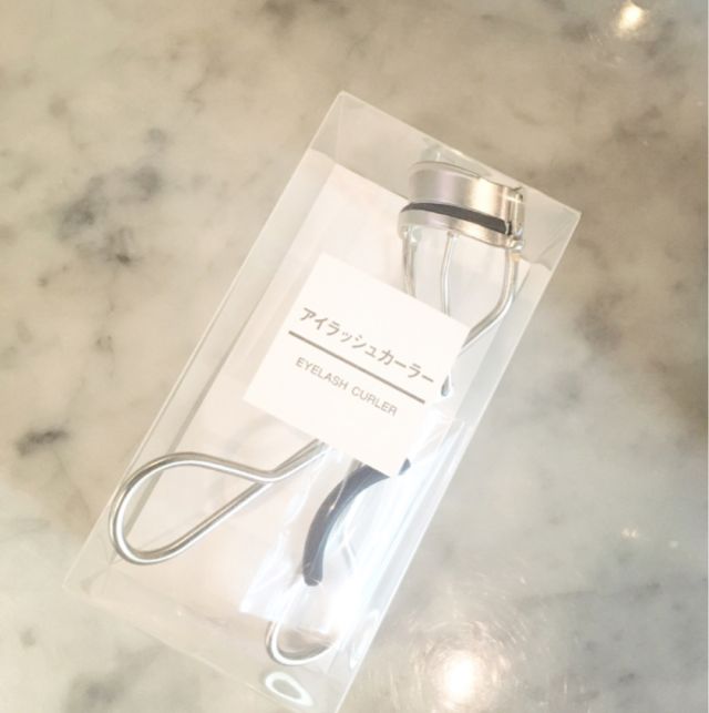 Muji Eyelash curler Beauty Review