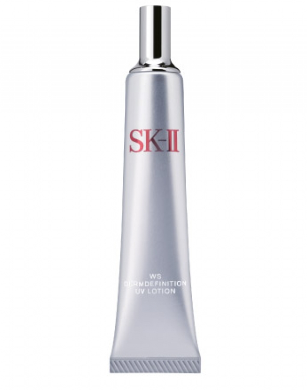 SKII Whitening Source Derm Definition UV Lotion (SPF50 PA+++) Beauty