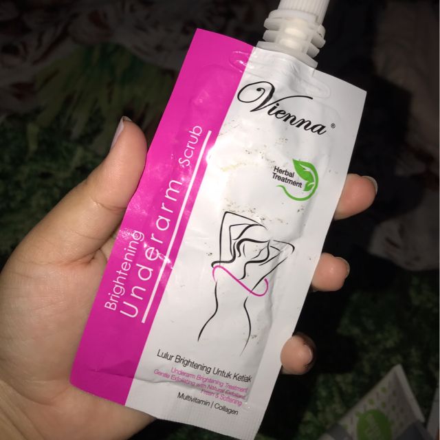 Vienna Brightening Underarm Scrub Beauty Review